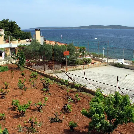 Ivan Dolac 5709a Jelsa (Hvar)