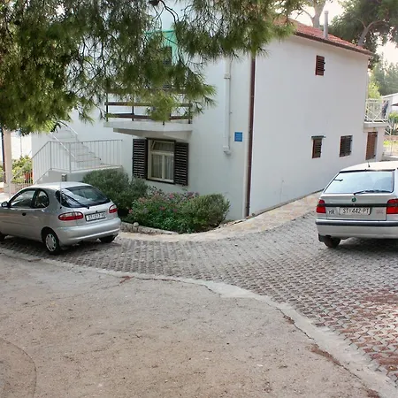 Ivan Dolac 5709a * Jelsa (Hvar)